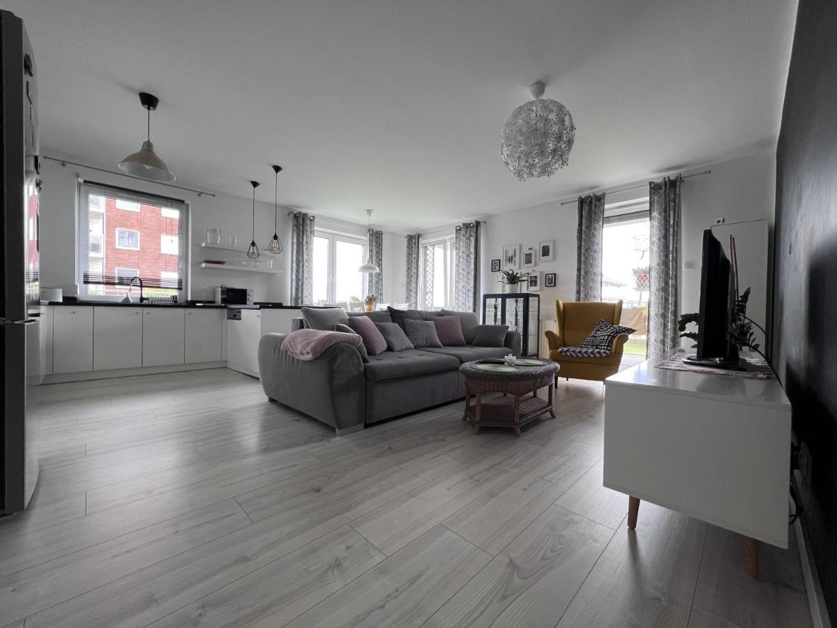 Apartament Z Tarasem Na Osiedlu Rakownica イェレニャ・グーラ エクステリア 写真