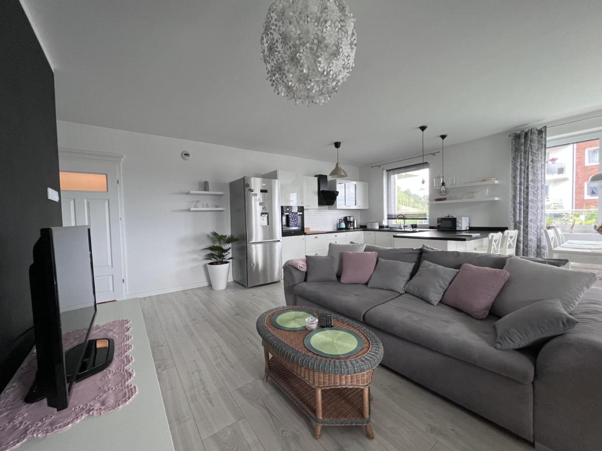 Apartament Z Tarasem Na Osiedlu Rakownica イェレニャ・グーラ エクステリア 写真