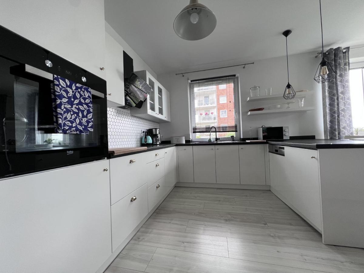 Apartament Z Tarasem Na Osiedlu Rakownica イェレニャ・グーラ エクステリア 写真