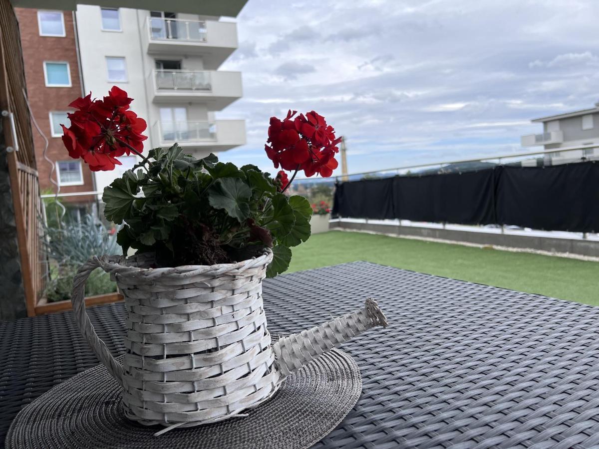 Apartament Z Tarasem Na Osiedlu Rakownica イェレニャ・グーラ エクステリア 写真